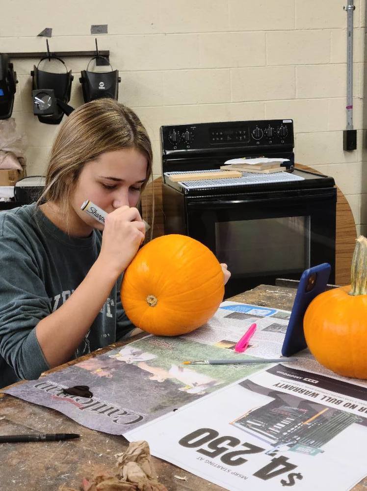 FFA Pumpkin Painting